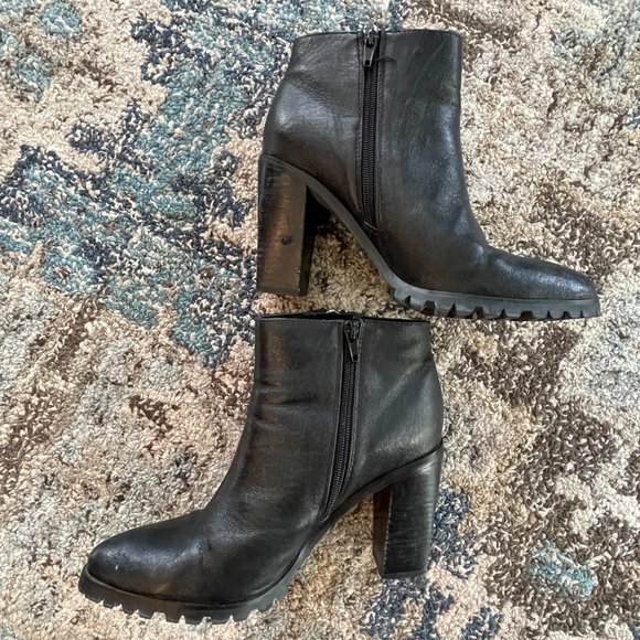 Steve Madden Norris Ankle Boot - Picture 2 of 5